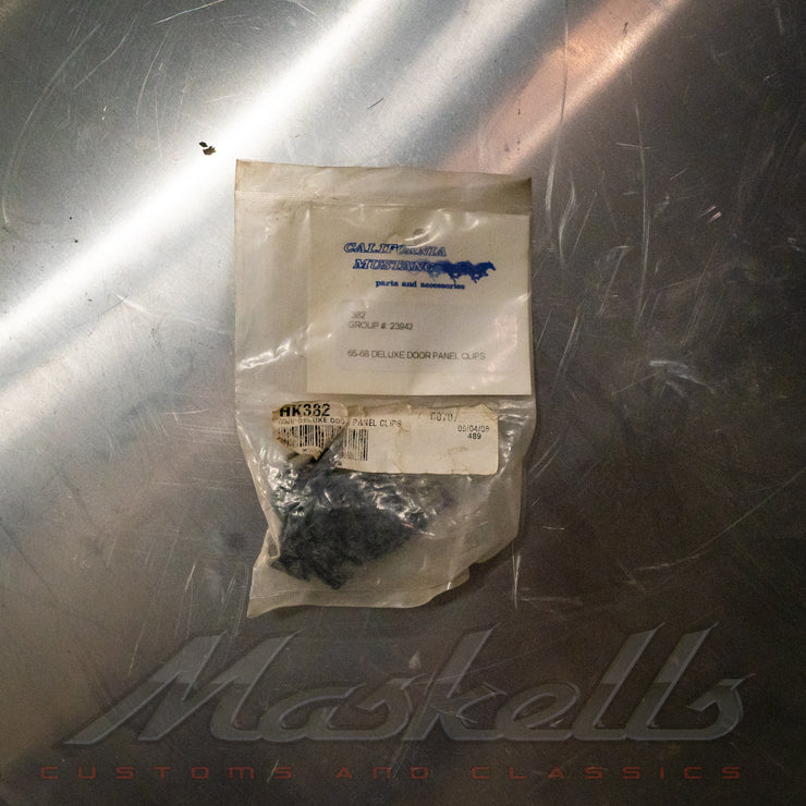 Assorted mustang fixtures